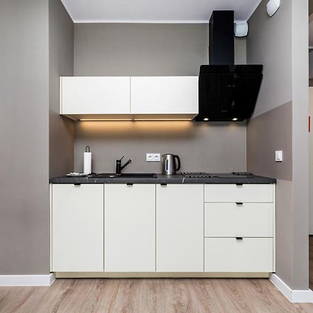 Modern City Center Apartments By Noclegi Renters พอซนาน ภายนอก รูปภาพ