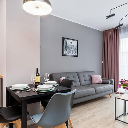 Modern City Center Apartments By Noclegi Renters พอซนาน ภายนอก รูปภาพ