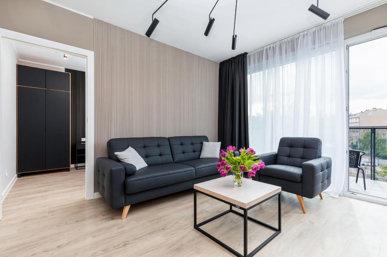 Modern City Center Apartments By Noclegi Renters พอซนาน ภายนอก รูปภาพ