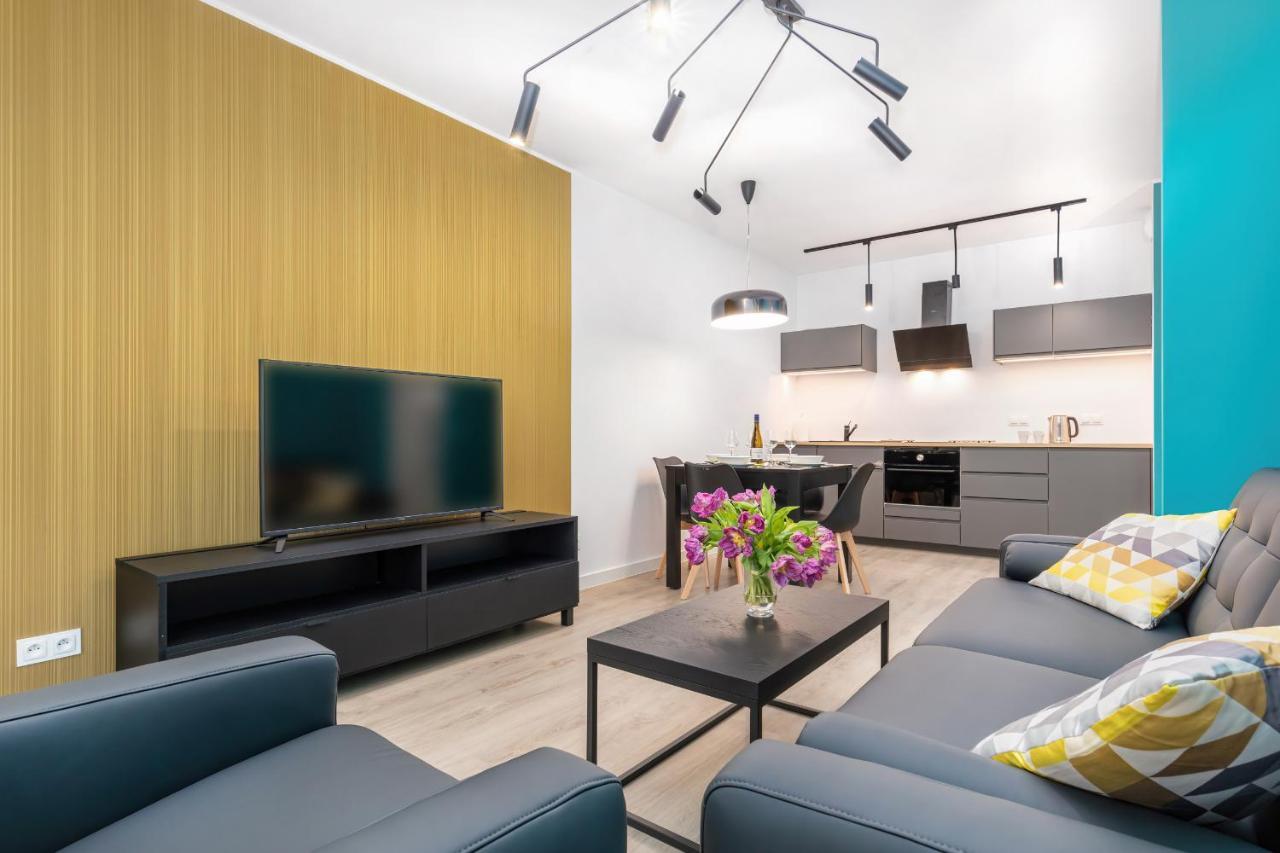 Modern City Center Apartments By Noclegi Renters พอซนาน ภายนอก รูปภาพ
