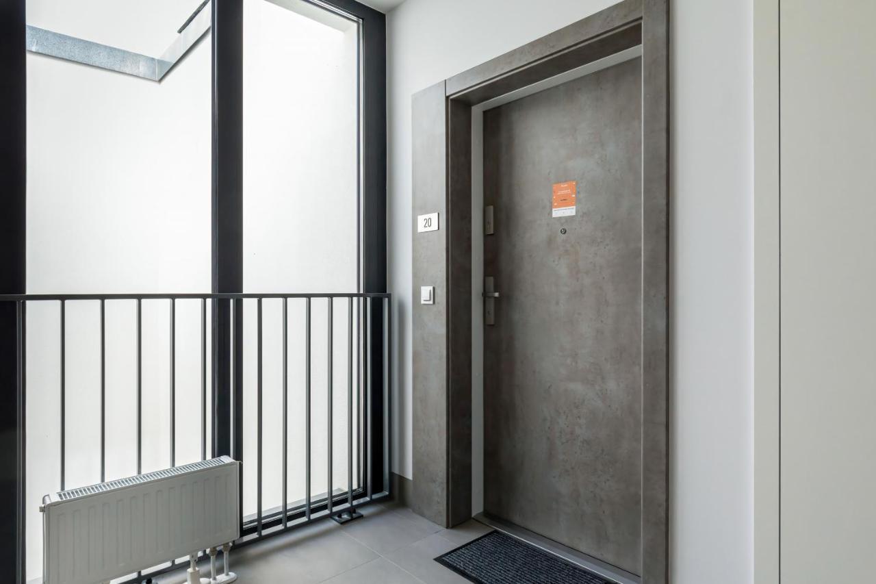 Modern City Center Apartments By Noclegi Renters พอซนาน ภายนอก รูปภาพ