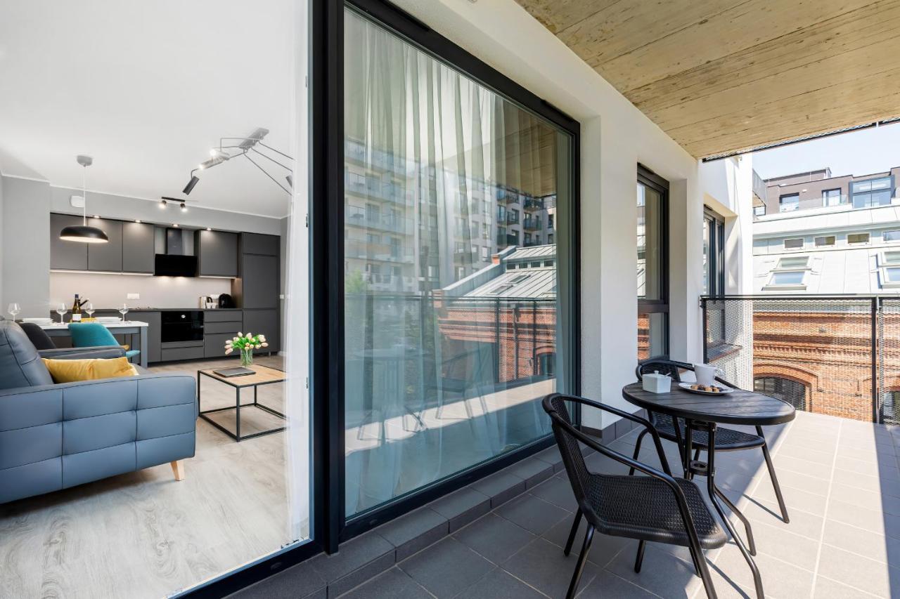 Modern City Center Apartments By Noclegi Renters พอซนาน ภายนอก รูปภาพ