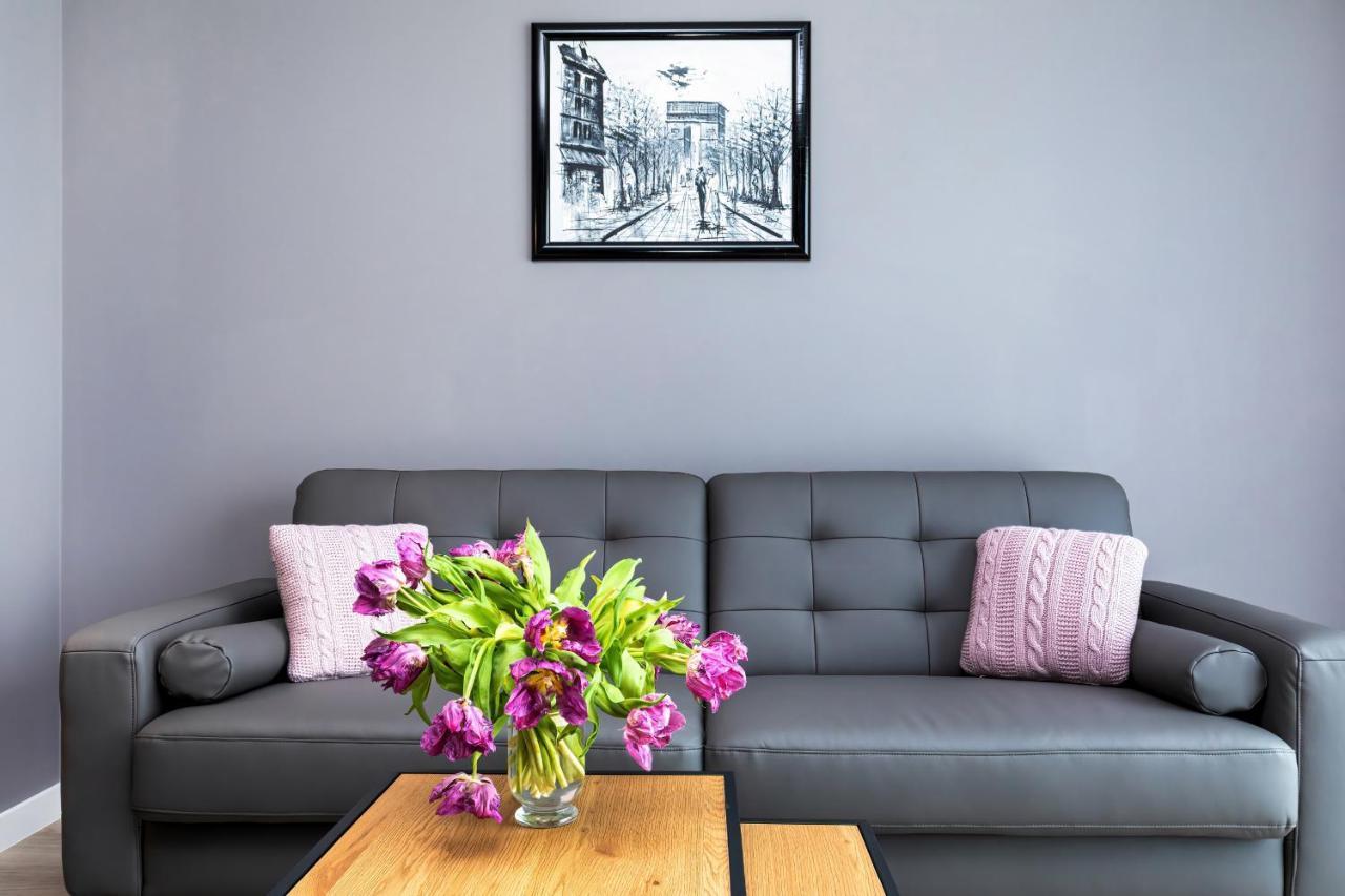 Modern City Center Apartments By Noclegi Renters พอซนาน ภายนอก รูปภาพ
