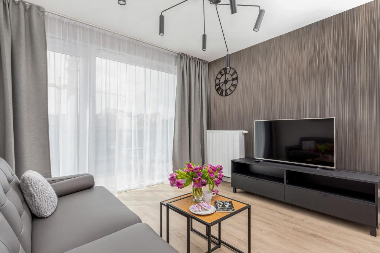 Modern City Center Apartments By Noclegi Renters พอซนาน ภายนอก รูปภาพ