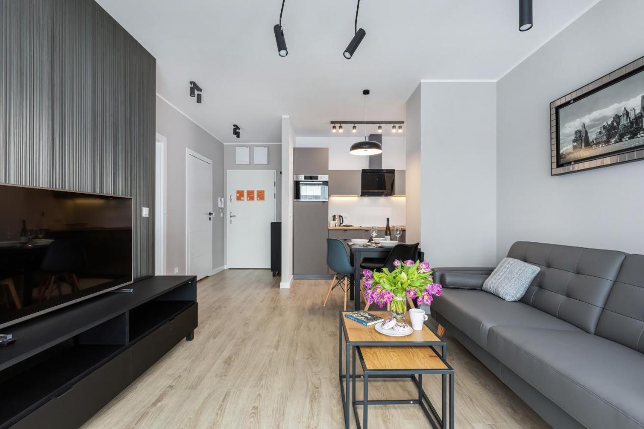 Modern City Center Apartments By Noclegi Renters พอซนาน ภายนอก รูปภาพ