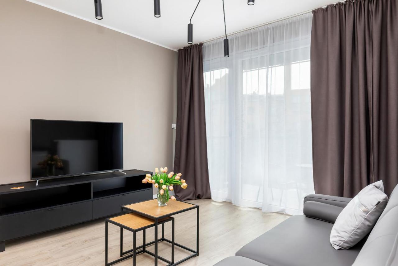 Modern City Center Apartments By Noclegi Renters พอซนาน ภายนอก รูปภาพ