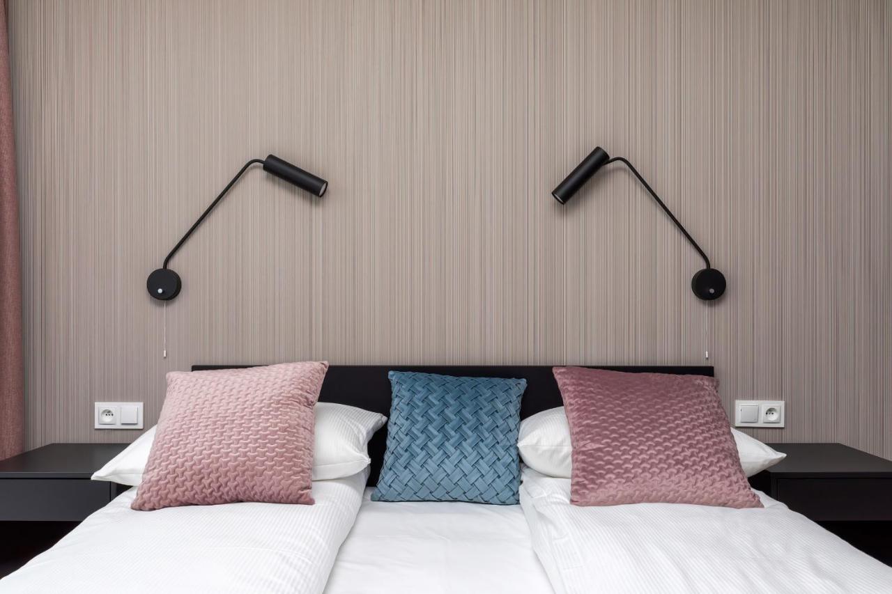 Modern City Center Apartments By Noclegi Renters พอซนาน ภายนอก รูปภาพ