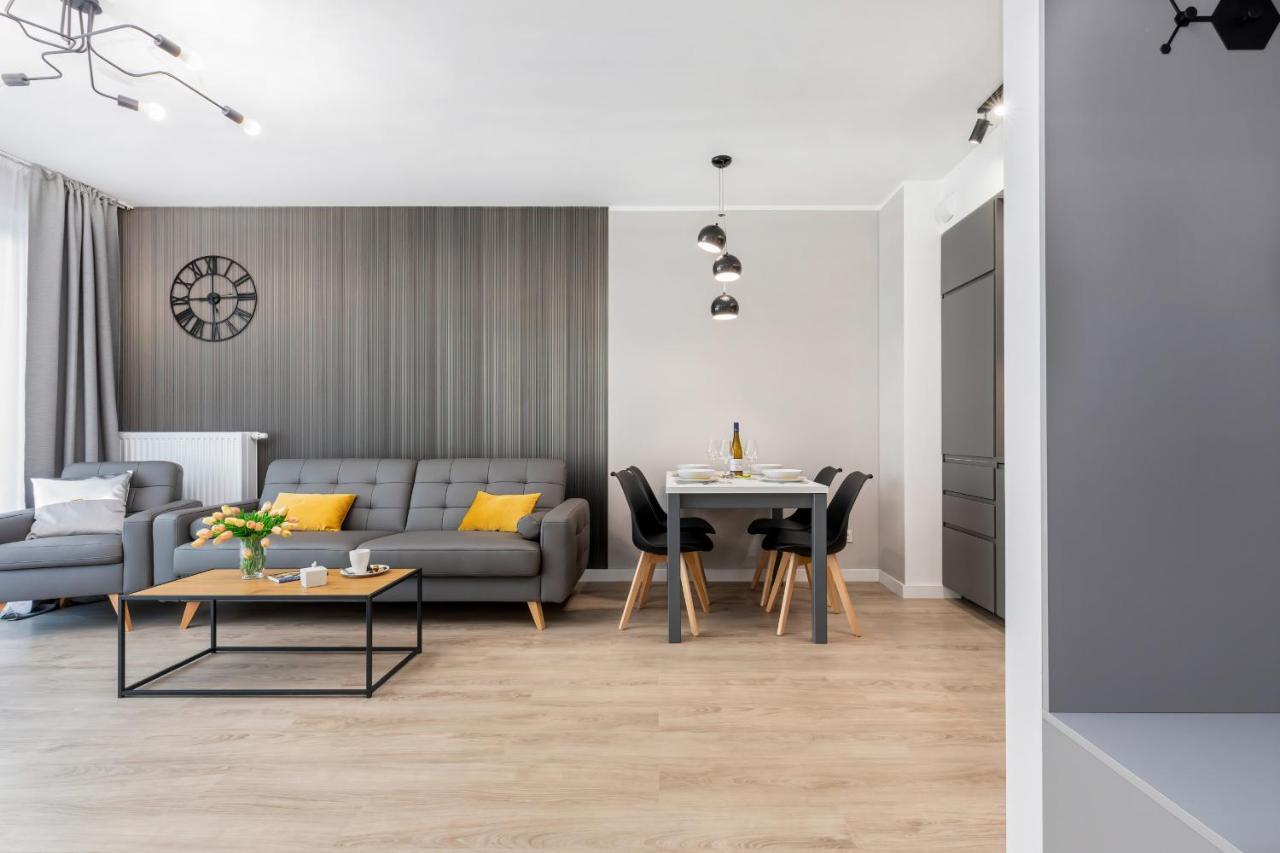 Modern City Center Apartments By Noclegi Renters พอซนาน ภายนอก รูปภาพ