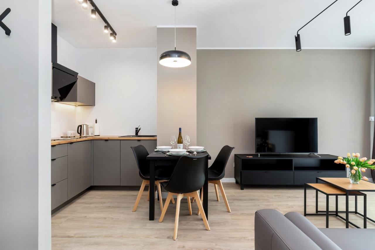 Modern City Center Apartments By Noclegi Renters พอซนาน ภายนอก รูปภาพ