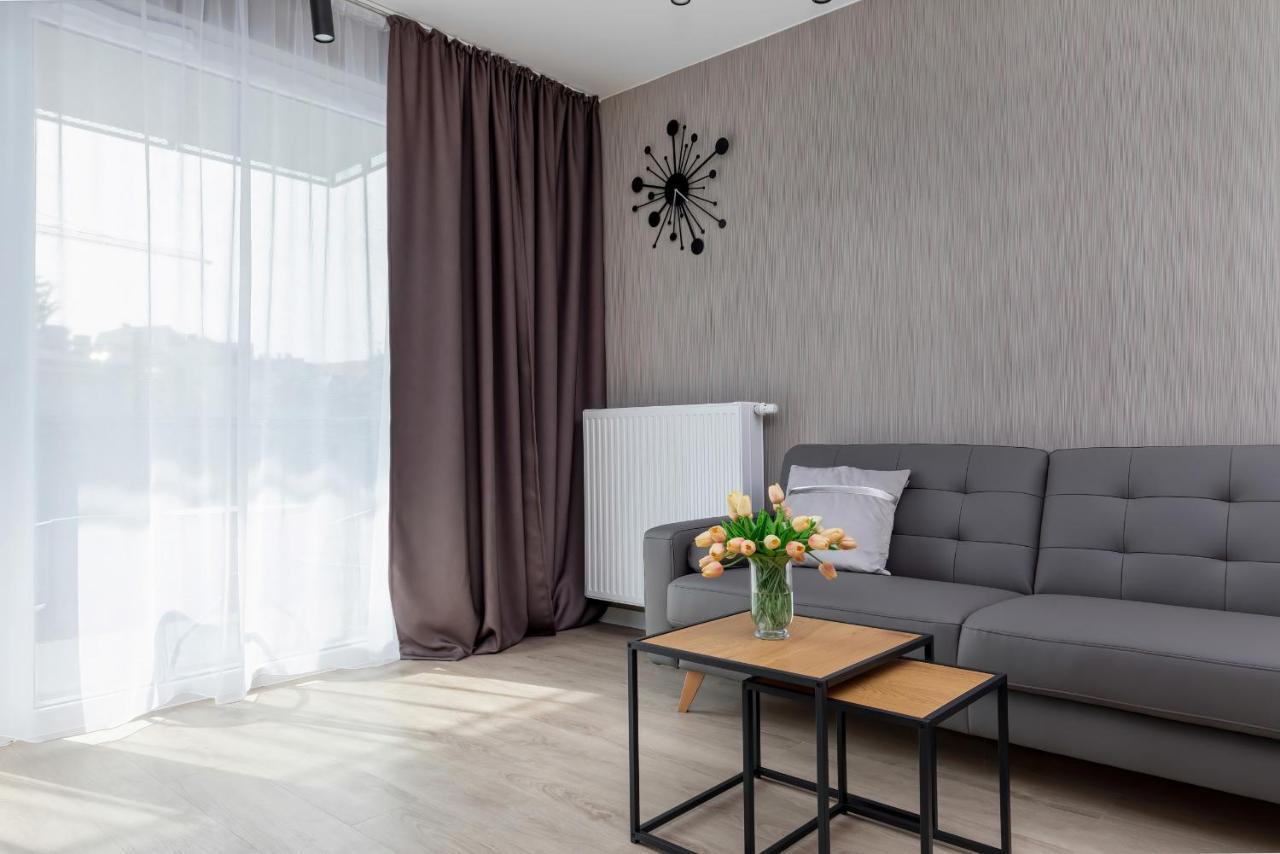 Modern City Center Apartments By Noclegi Renters พอซนาน ภายนอก รูปภาพ