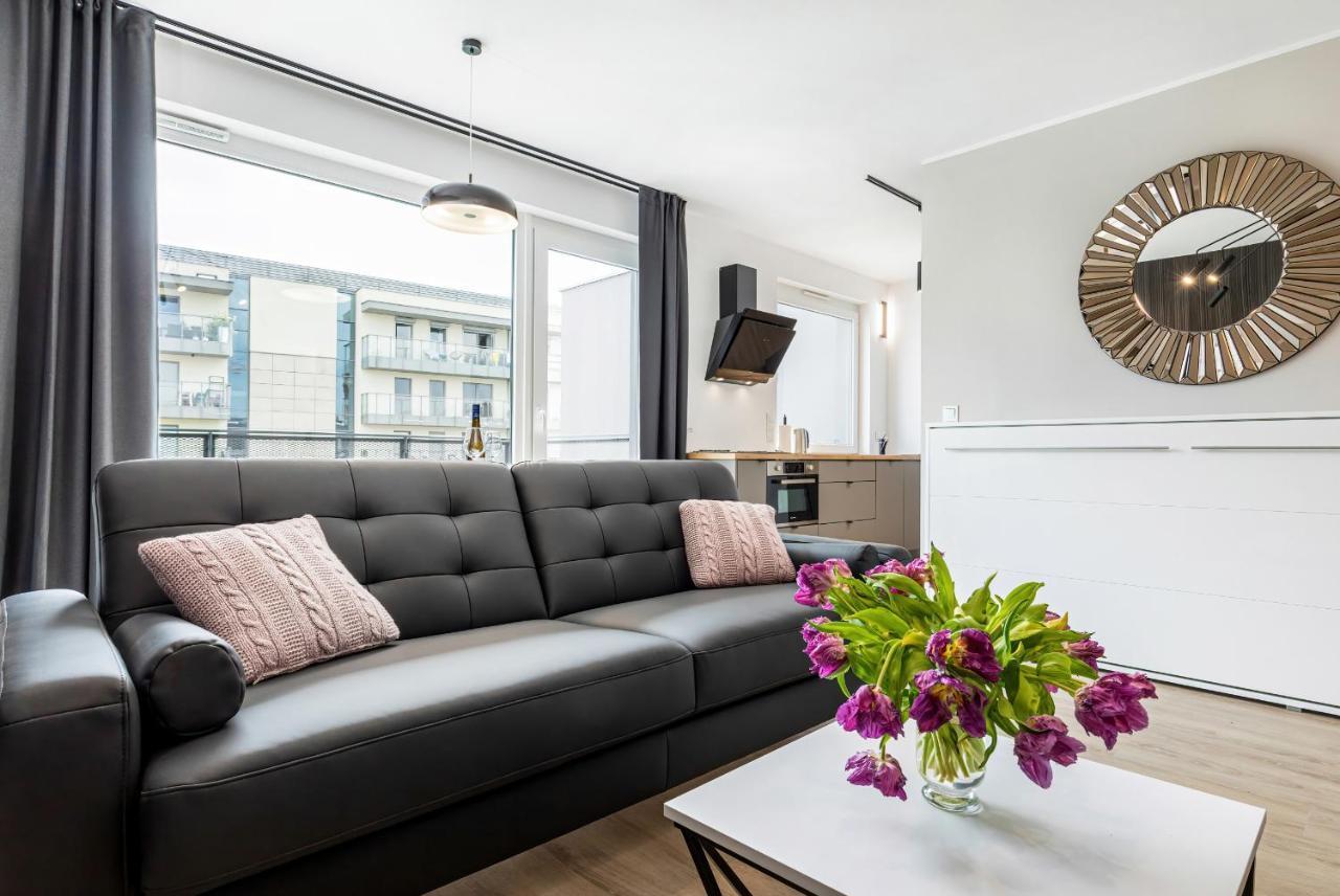 Modern City Center Apartments By Noclegi Renters พอซนาน ภายนอก รูปภาพ